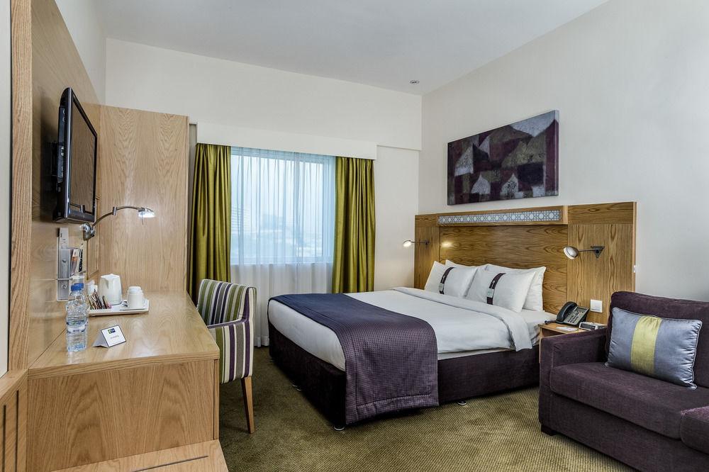 Holiday Inn Express Dubai Safa Park, An Ihg Hotel Экстерьер фото