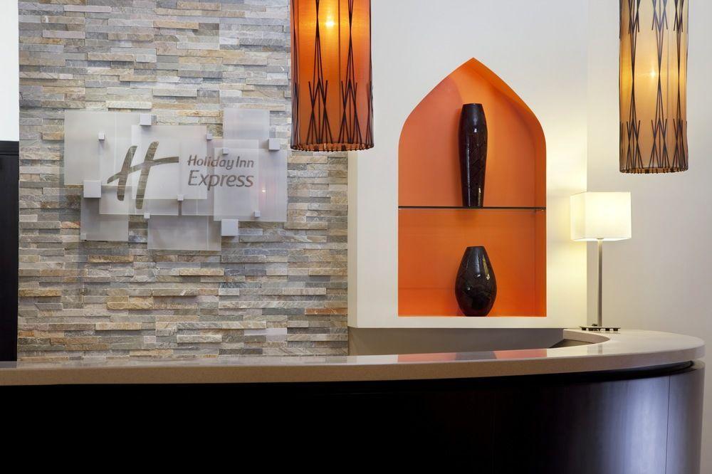 Holiday Inn Express Dubai Safa Park, An Ihg Hotel Экстерьер фото